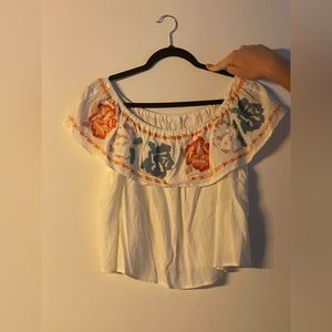 White Floral off the shoulder summer top!
